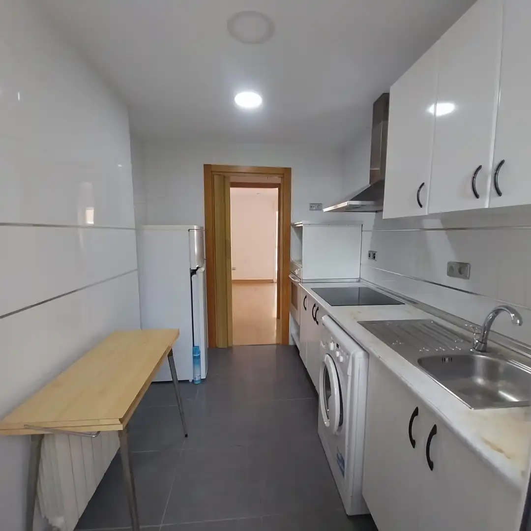 Kitchen of Flat for sale in Valladolid  with Heating, Parquet flooring and Terrace