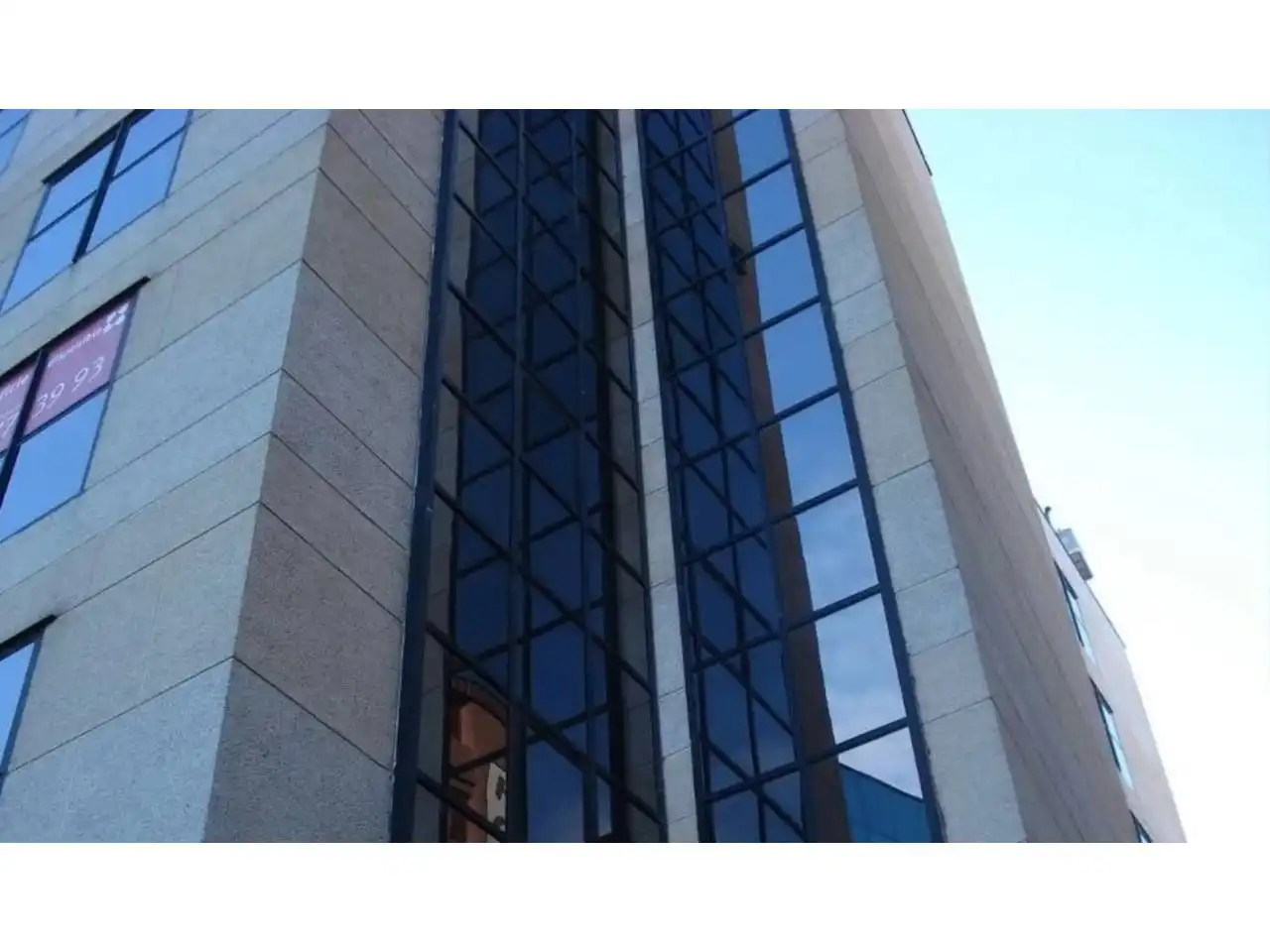 Exterior view of Office for sale in Madrid  with Air Conditioner and Alarm