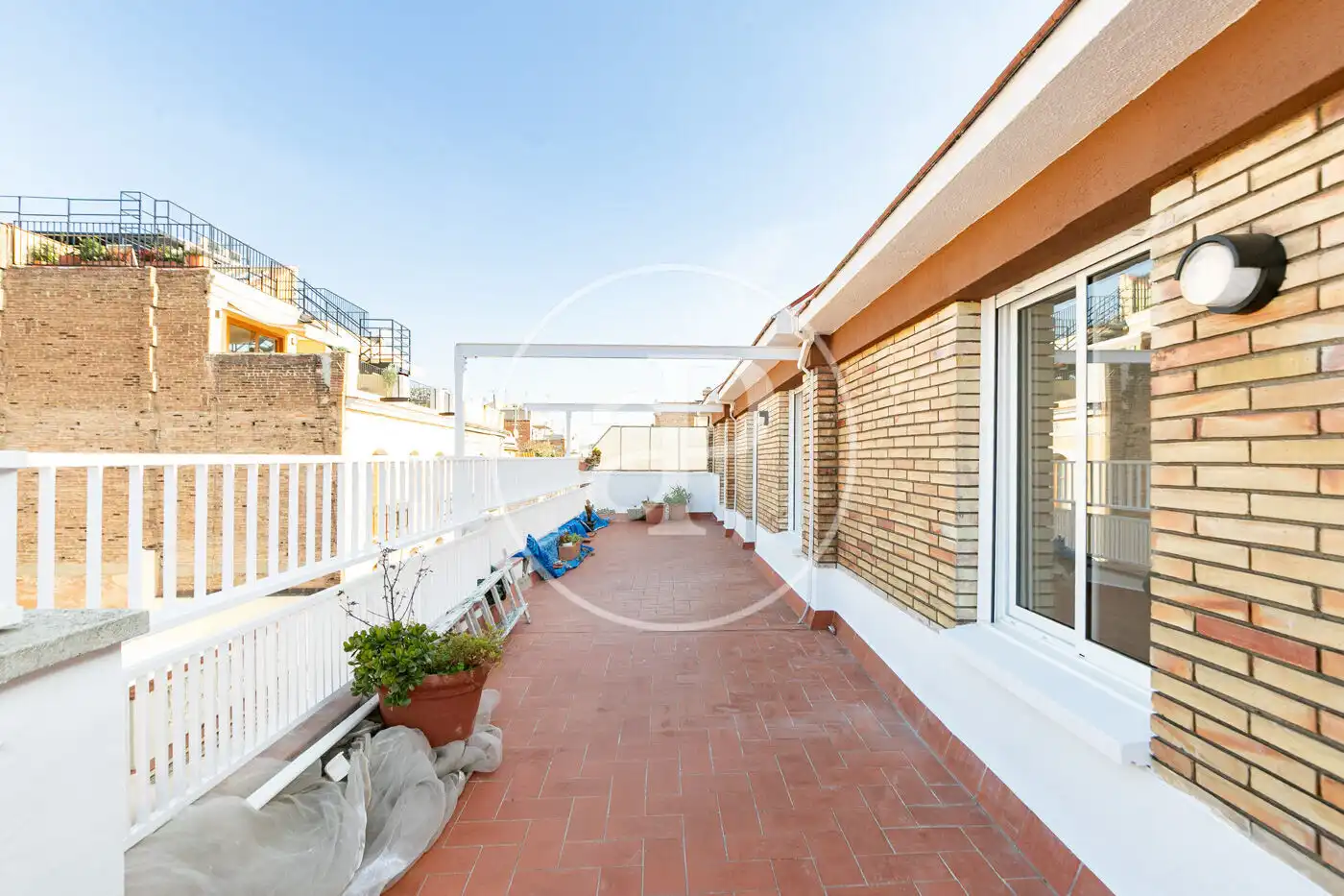 Vista exterior de Ático en venta en Barcelona con Aire acondicionado, Calefacción y Terraza