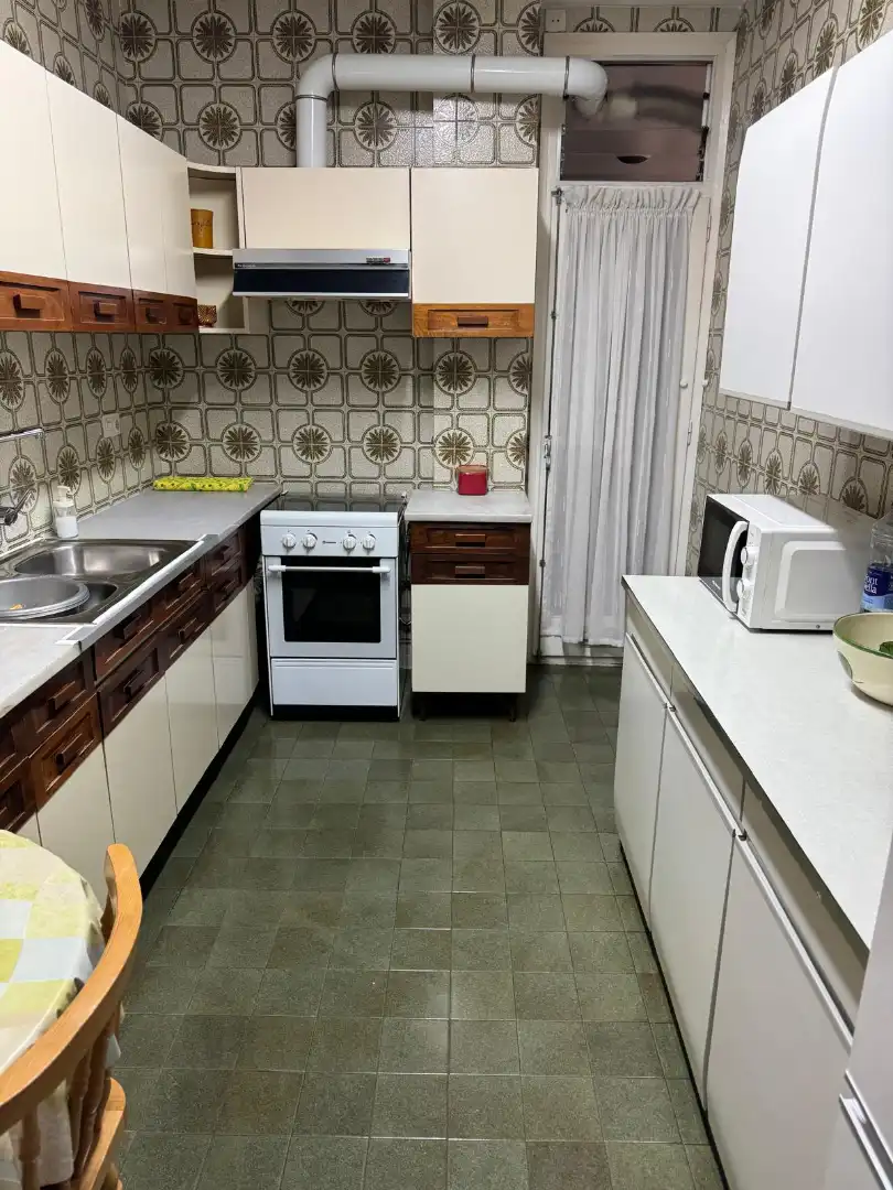 Cocina de Piso en venta en Badalona con Amueblado, Horno y Lavadora