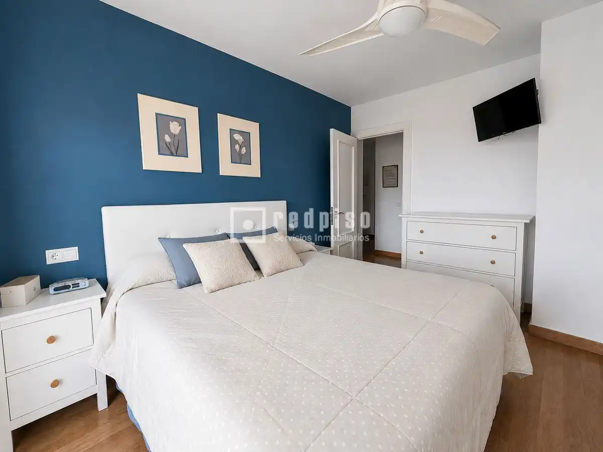 Habitación de Piso en venta en Torremolinos con Aire acondicionado, Terraza y Piscina