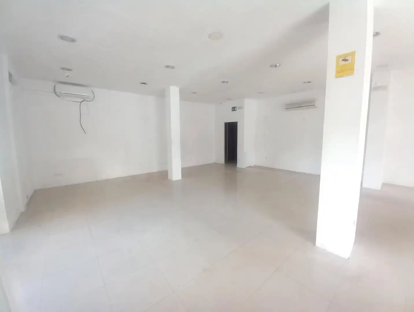 Business premises for sale in Avenida - Divina Pastora - Plaza de Toros, imagen 3