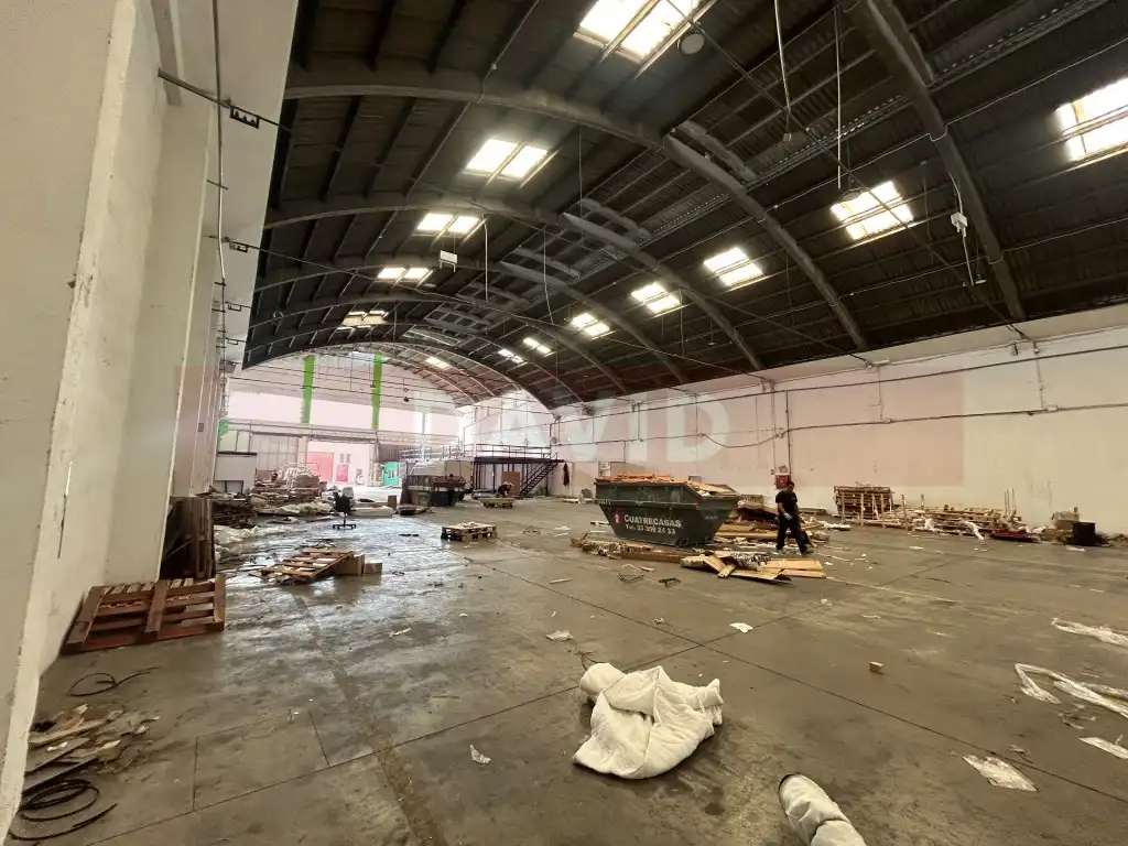 Industrial building for sale in Calle Crom Del, imagen 9