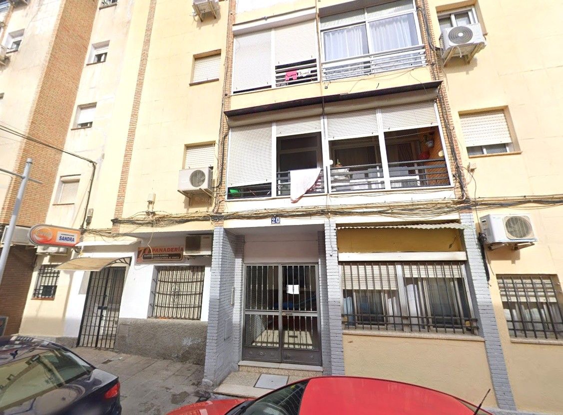 Vista exterior de Piso en venta en Mairena del Aljarafe