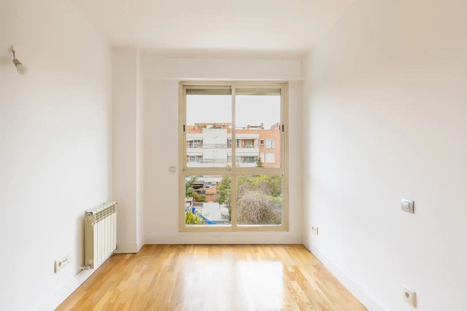 Habitación de Piso de alquiler en Pozuelo de Alarcón con Aire acondicionado, Calefacción y Jardín privado