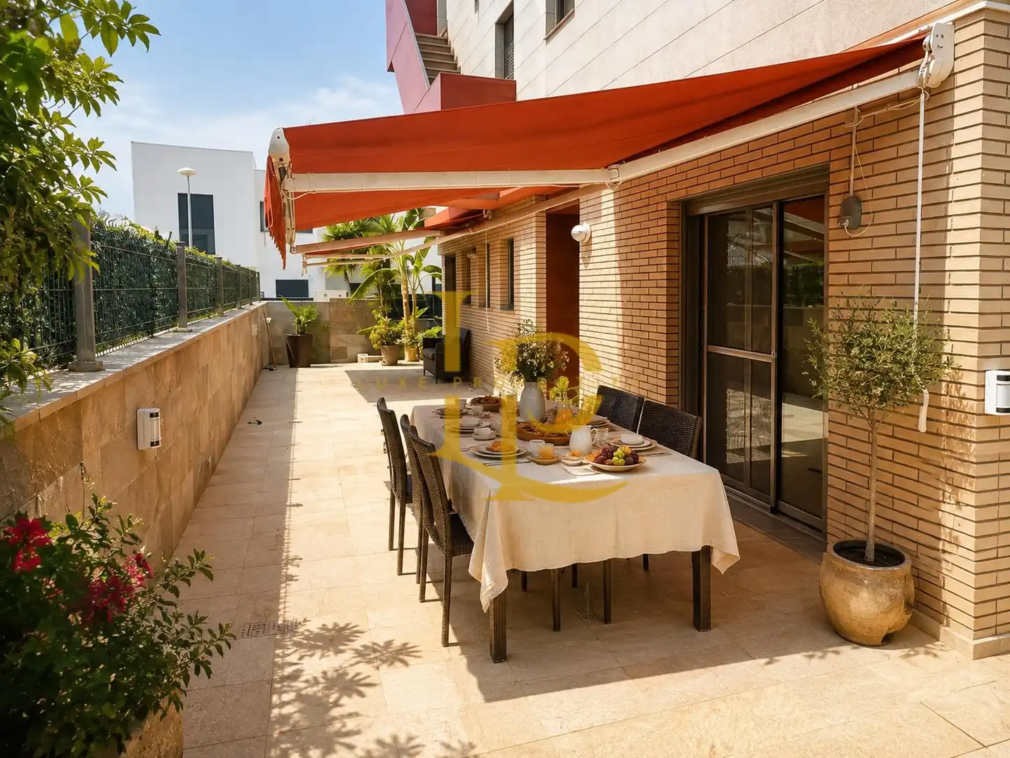Terrasse von Einfamilien-Reihenhaus zum Verkauf in Cambrils mit Klimaanlage, Heizung und Privatgarten