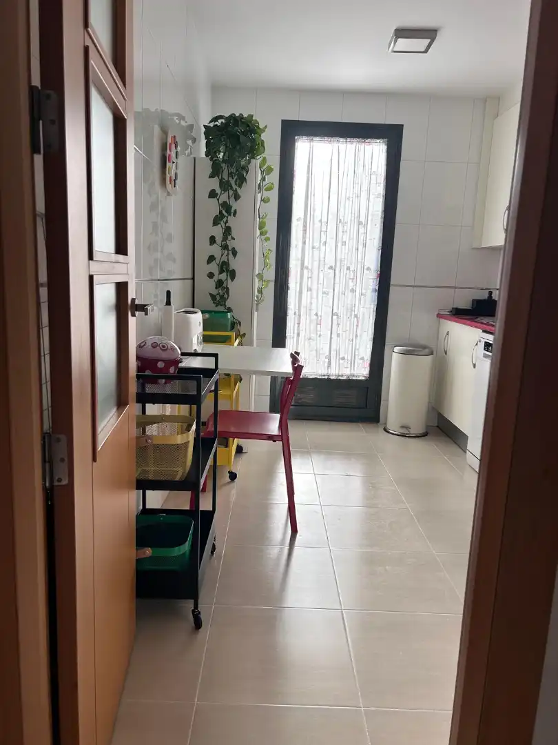Cuina de Pis de lloguer en Almería amb Aire condicionat, Calefacció i Terrassa