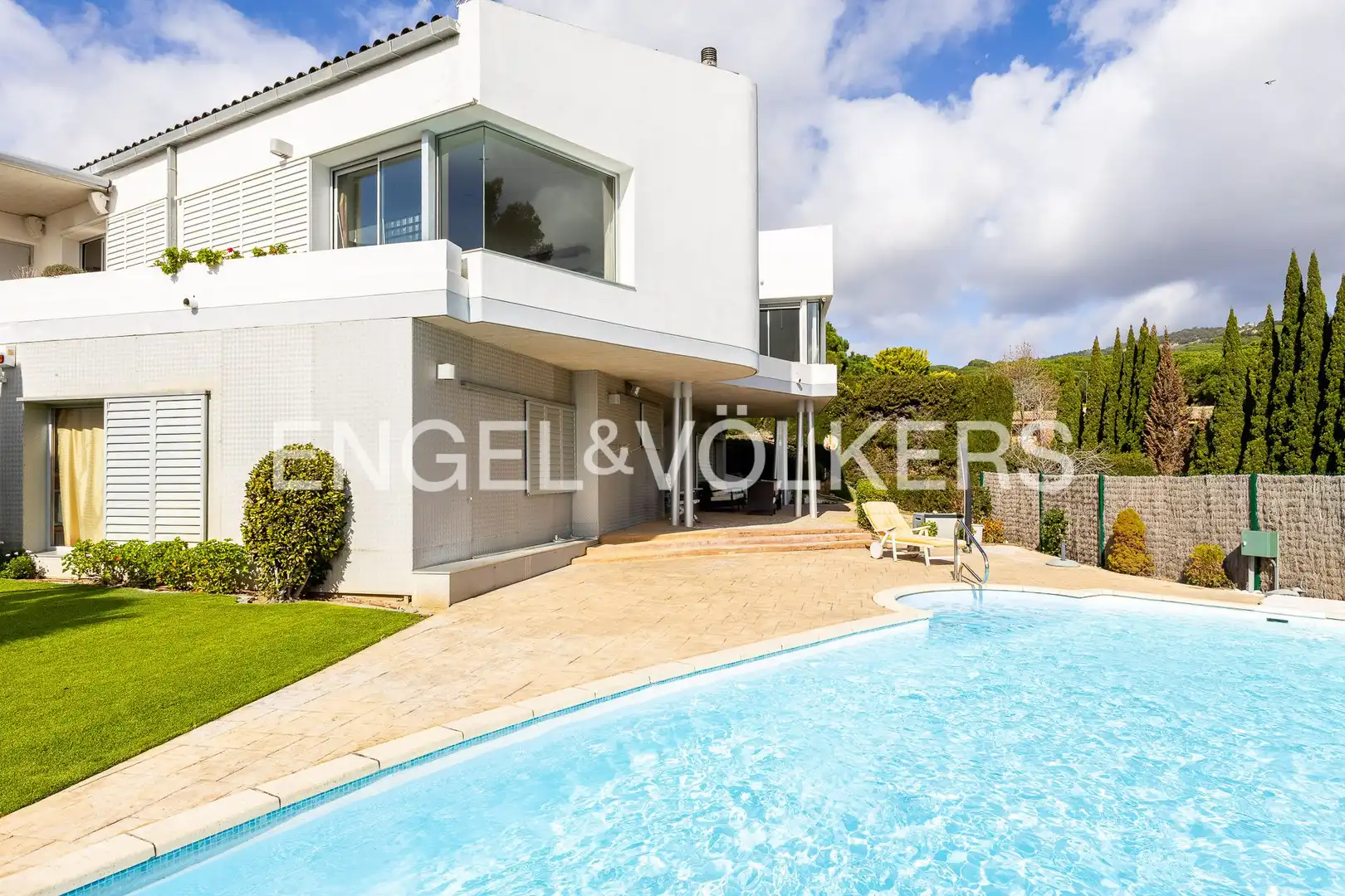 Vista exterior de Casa o chalet en venta en Sant Andreu de Llavaneres con Calefacción, Jardín privado y Parquet