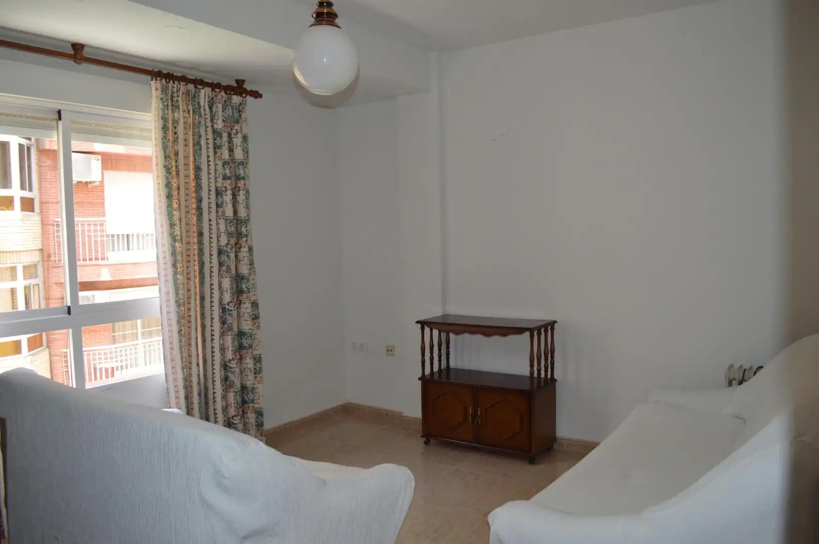 Living room of Flat for rent in Granada  with Terrace, Furnished and Balcony