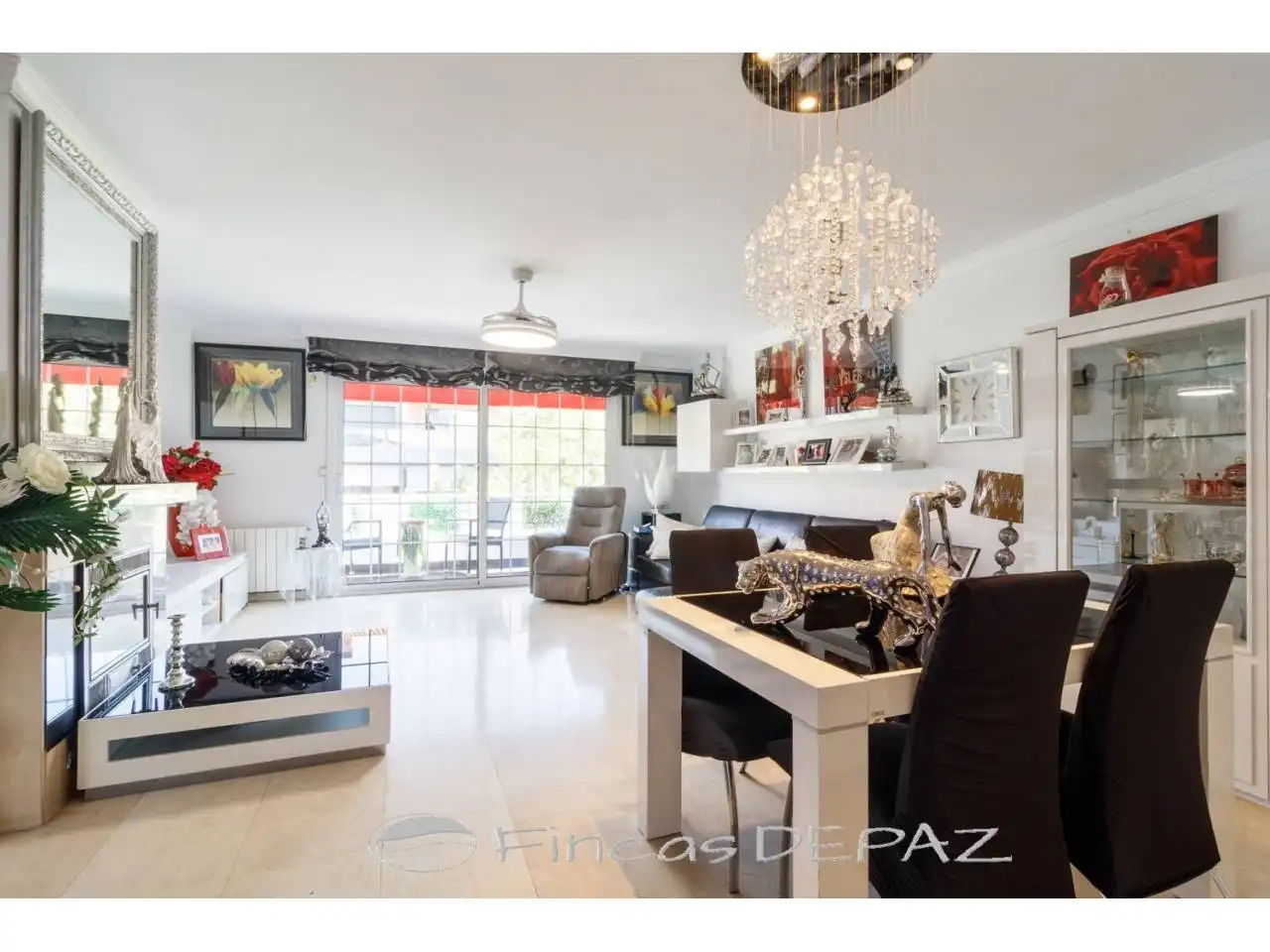 Sala de estar de Ático en venta en Castelldefels con Calefacción y Terraza