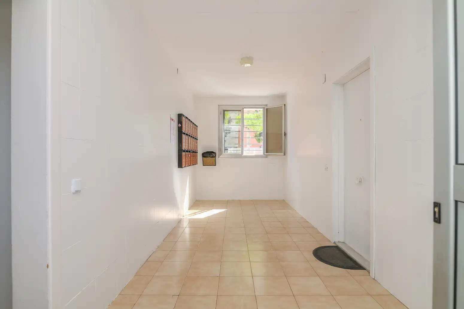 Flat for sale in Cornellà de Llobregat  with Air Conditioner, Heating and Storage room