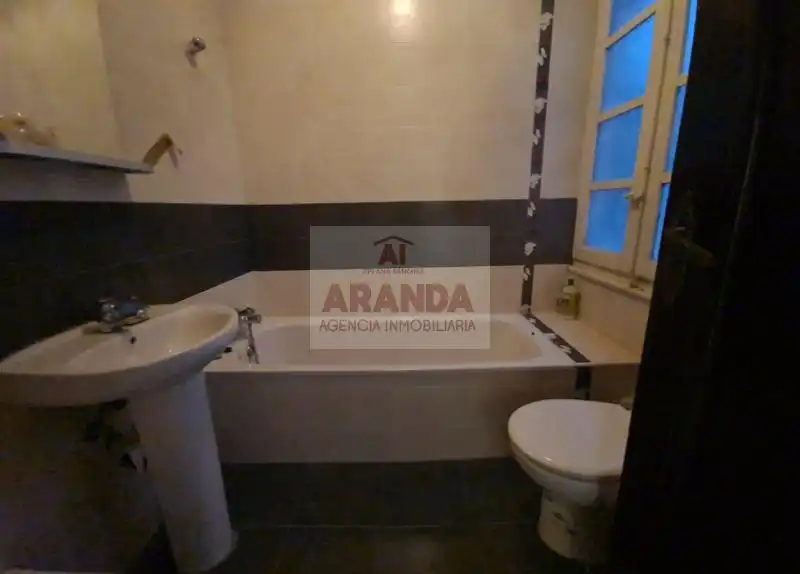 Bathroom of Flat for sale in Zaragoza  with Heating and Terrace