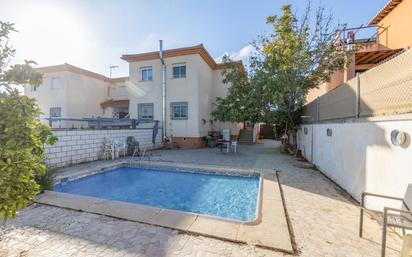 Schwimmbecken von Haus oder Chalet zum verkauf in Ogíjares mit Klimaanlage, Terrasse und Schwimmbad