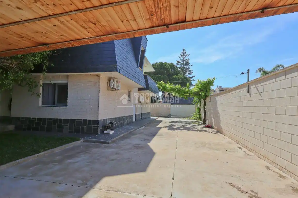 Vista exterior de Casa o chalet en venta en Canet d'En Berenguer con Aire acondicionado, Jardín privado y Terraza