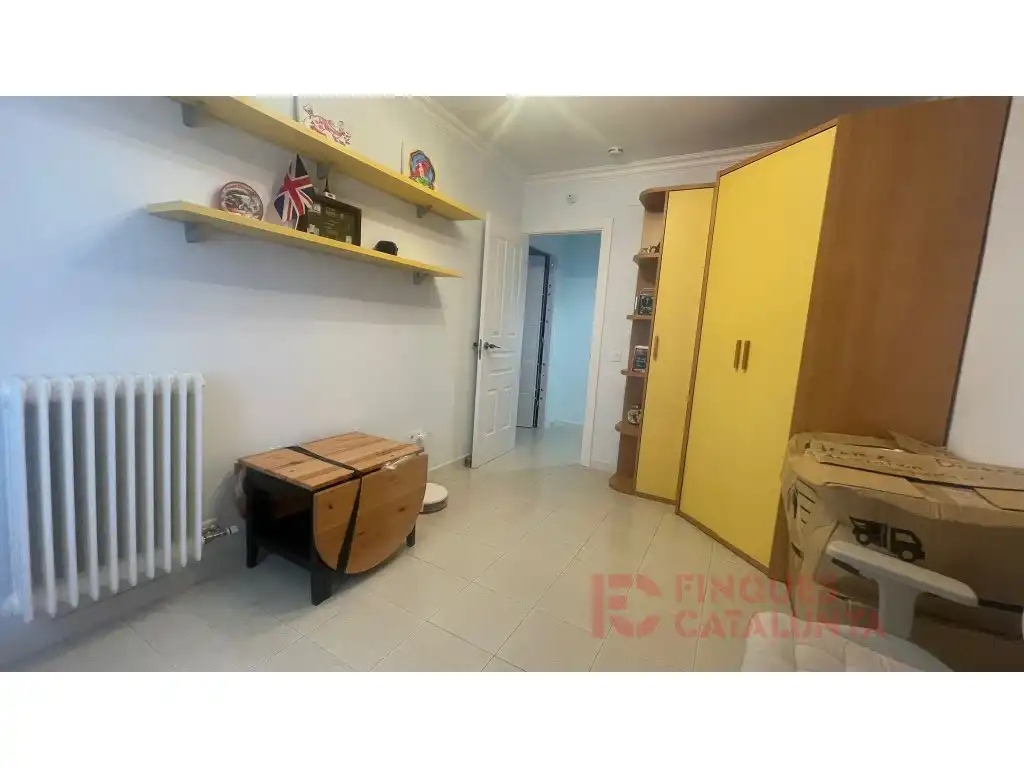 Habitación de Piso en venta en Girona con Aire acondicionado, Calefacción y Balcón