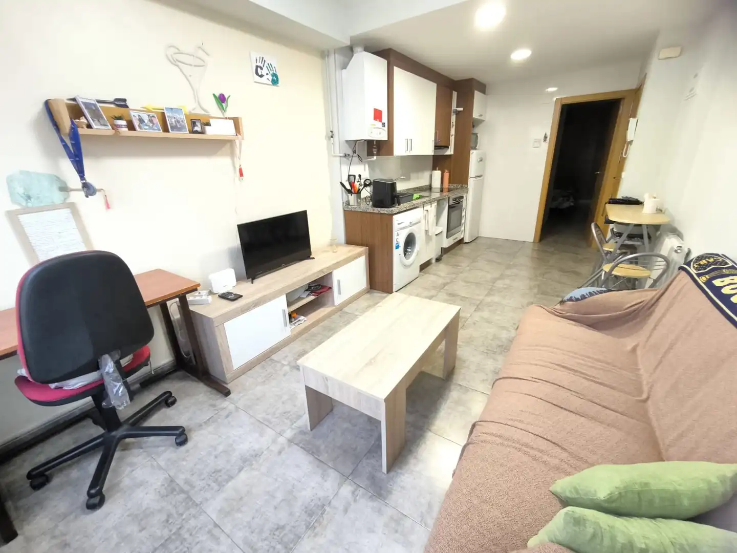 Sala d'estar de Pis en venda en Alcoy / Alcoi amb Calefacció, Traster i Moblat