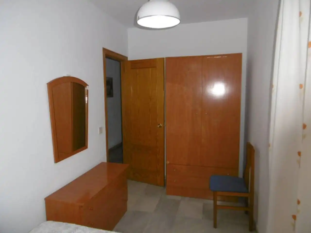 Habitación de Piso de alquiler en Almería con Amueblado
