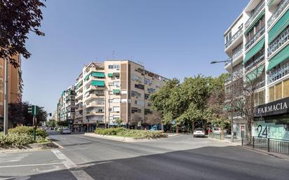 Exterior view of Flat for sale in  Granada Capital