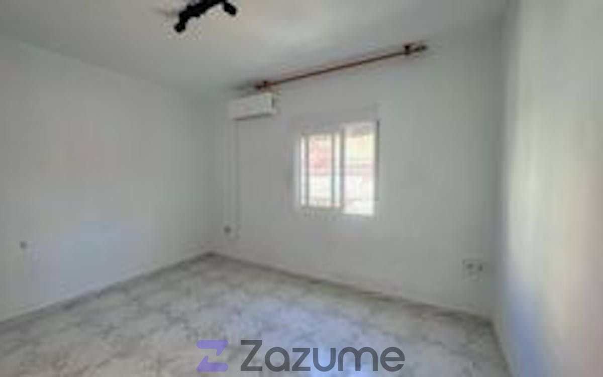 Habitación de Piso de alquiler en  Almería Capital con Microondas