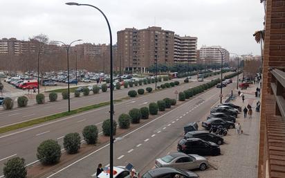 Außenansicht von Wohnung zum verkauf in  Zaragoza Capital mit Klimaanlage und Terrasse