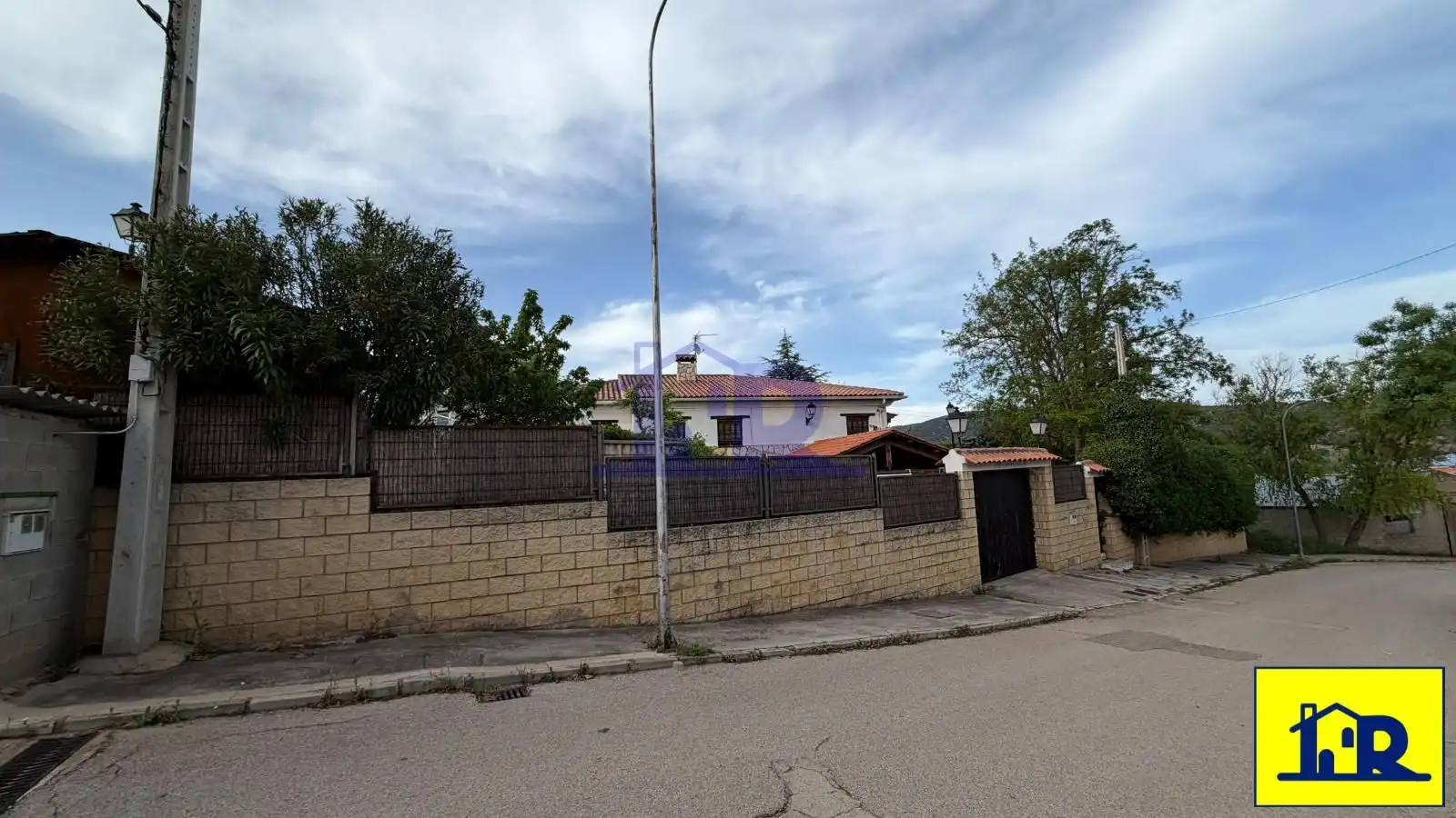 Casa o xalet en venda en Villalba de la Sierra amb Calefacció, Traster i Piscina