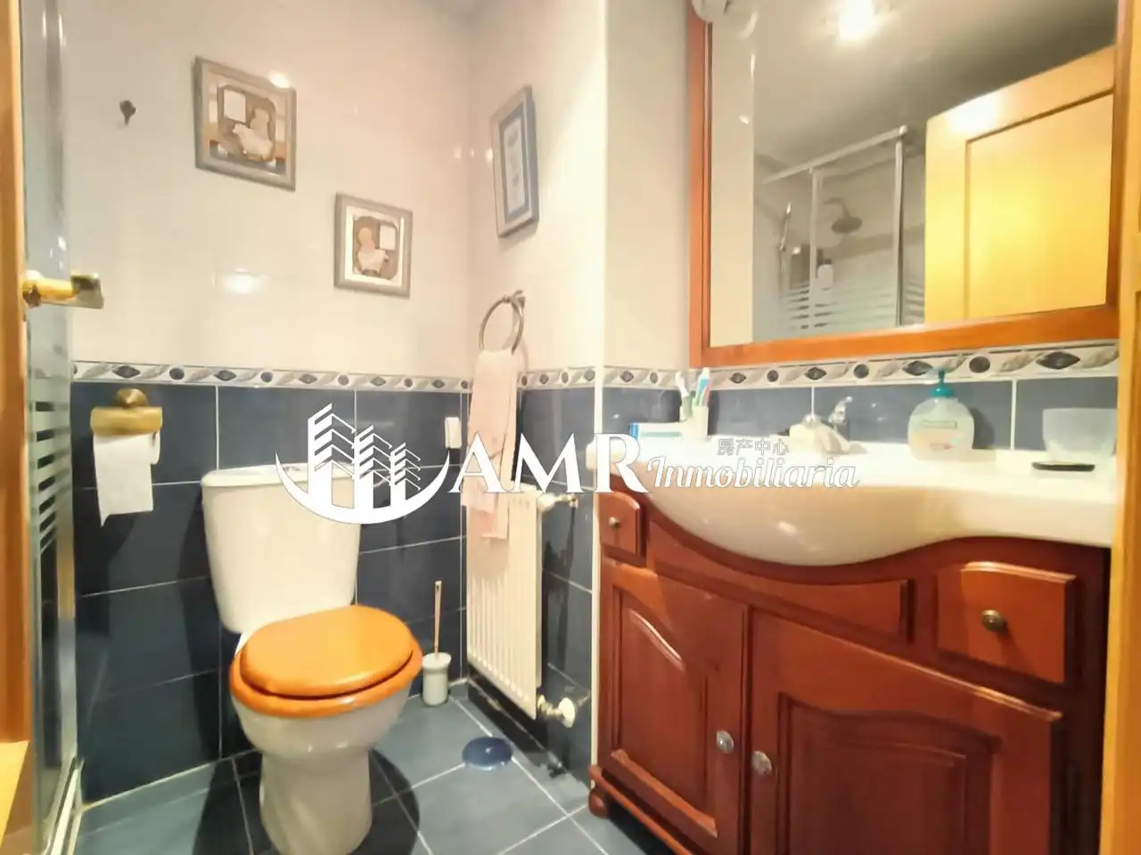 Baño de Piso en venta en Parla con Calefacción, Trastero y Amueblado
