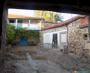 Vista exterior de Casa o xalet en venda en Santiago Millas