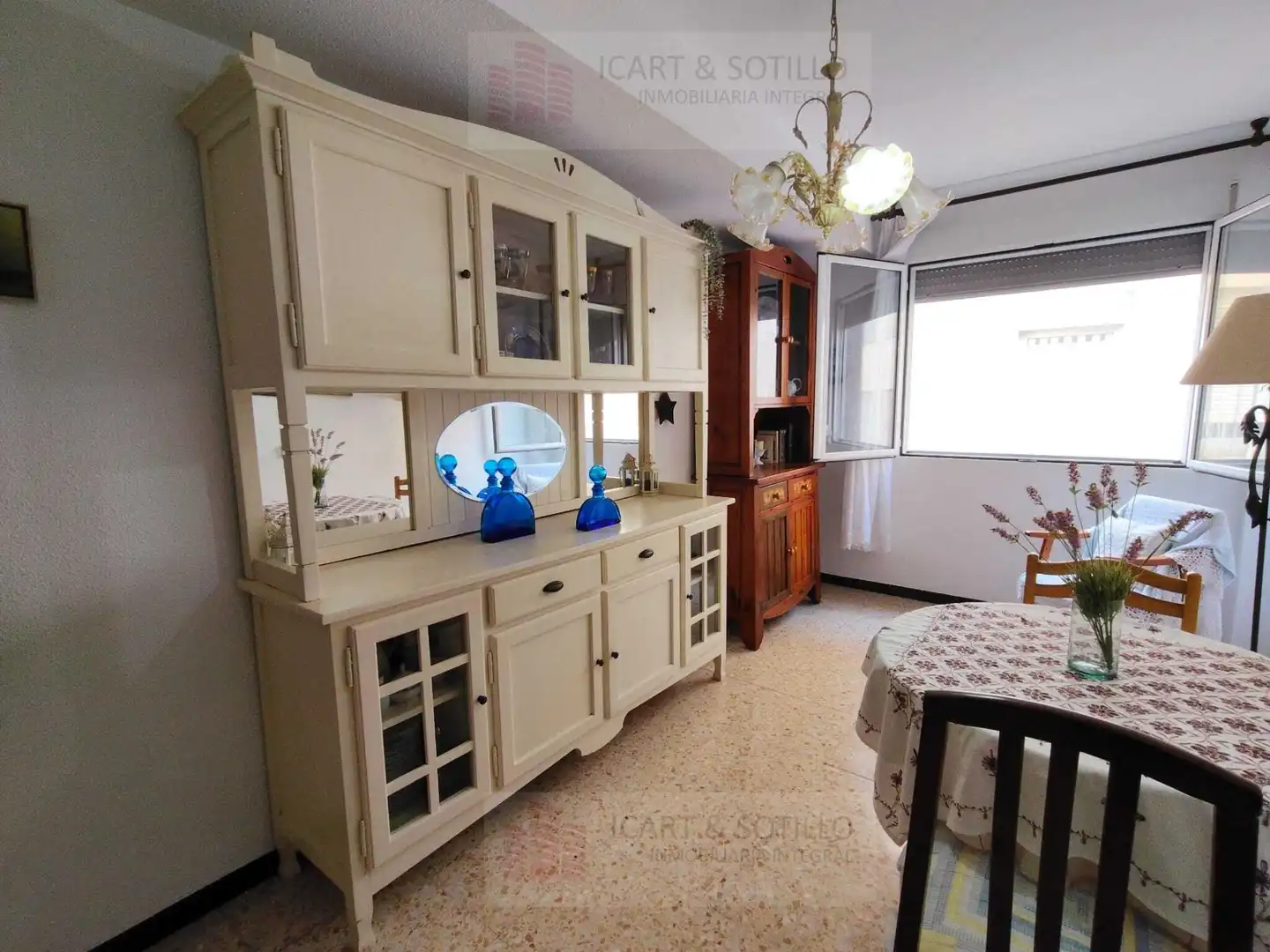 Sala de estar de Piso en venta en Vinaròs con Calefacción y Amueblado