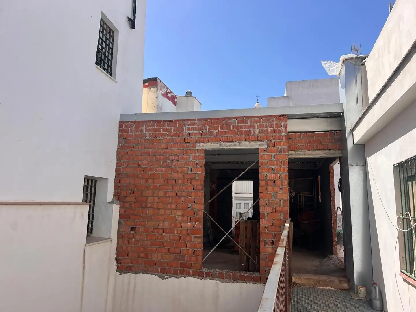 Vista exterior de Àtic en venda en Cádiz amb Terrassa