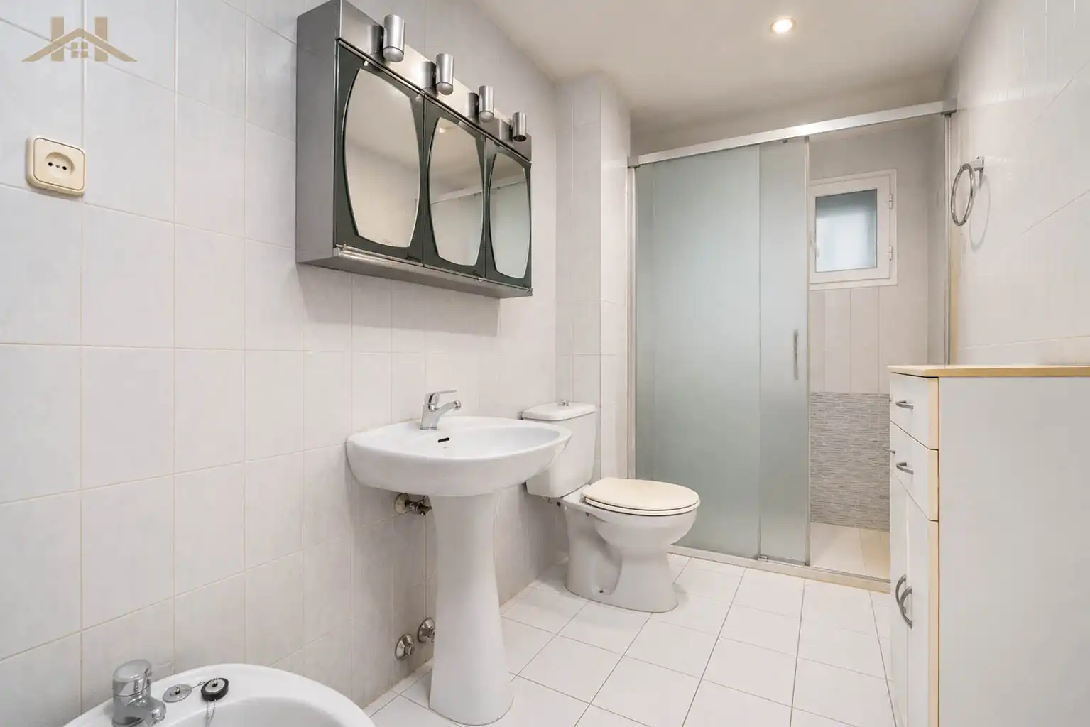 Baño de Piso en venta en Móstoles con Calefacción y Amueblado