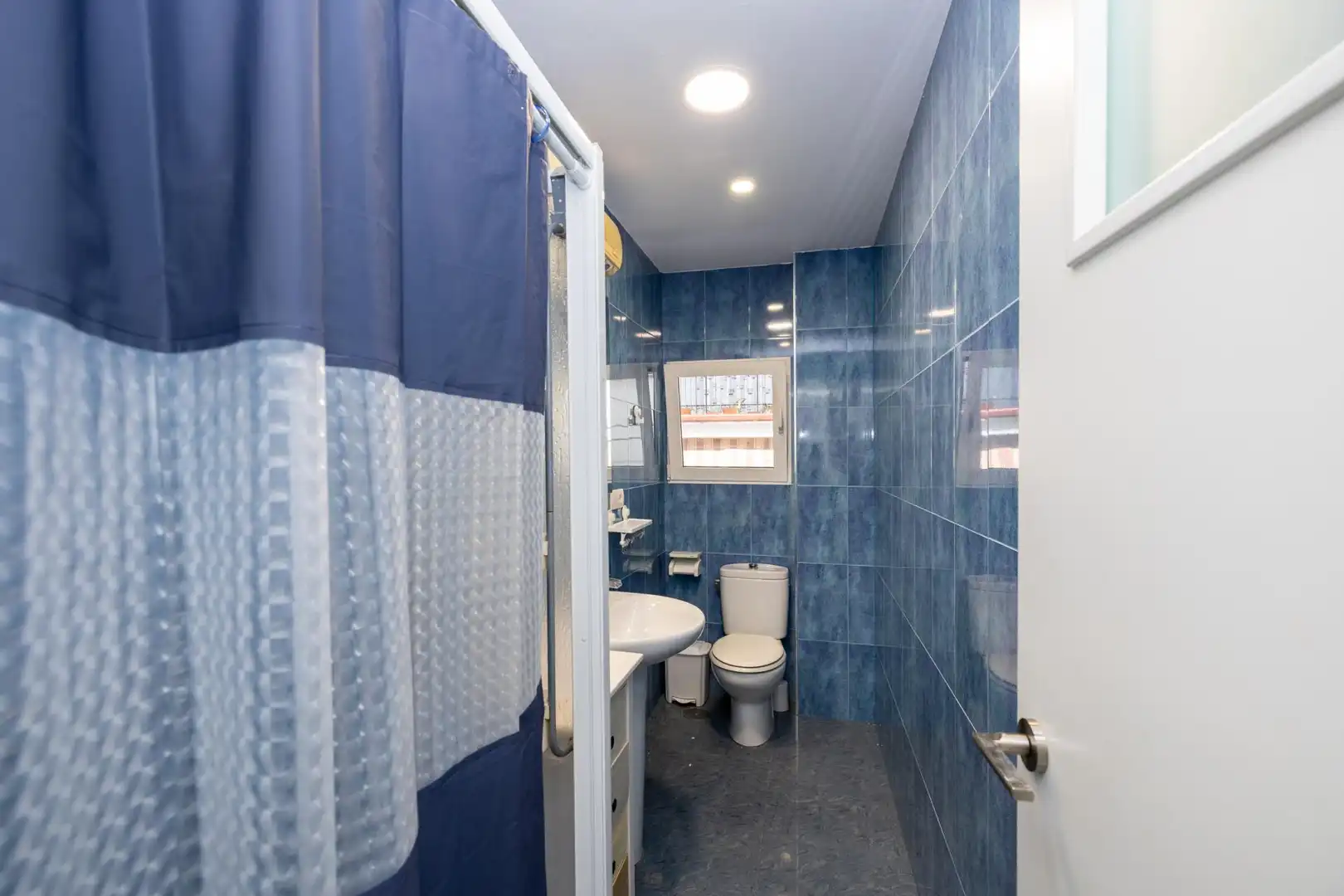 Bany de Apartament en venda en Granada