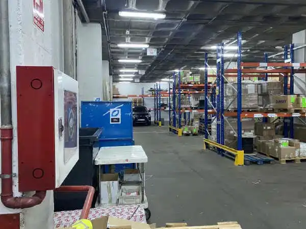 Fabrikhallen zur Miete in Calle Vía de los Poblados, 17, Valdebebas - Valdefuentes