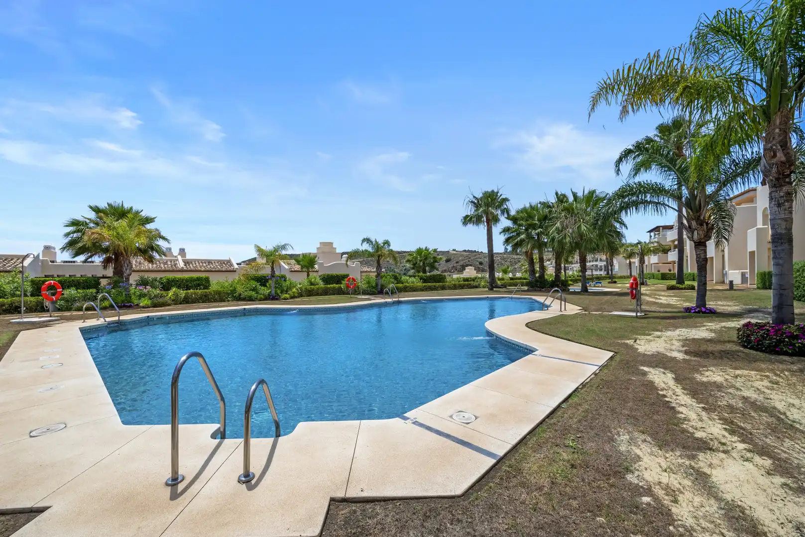 Piscina de Ático en venta en Mijas con Aire acondicionado, Terraza y Trastero