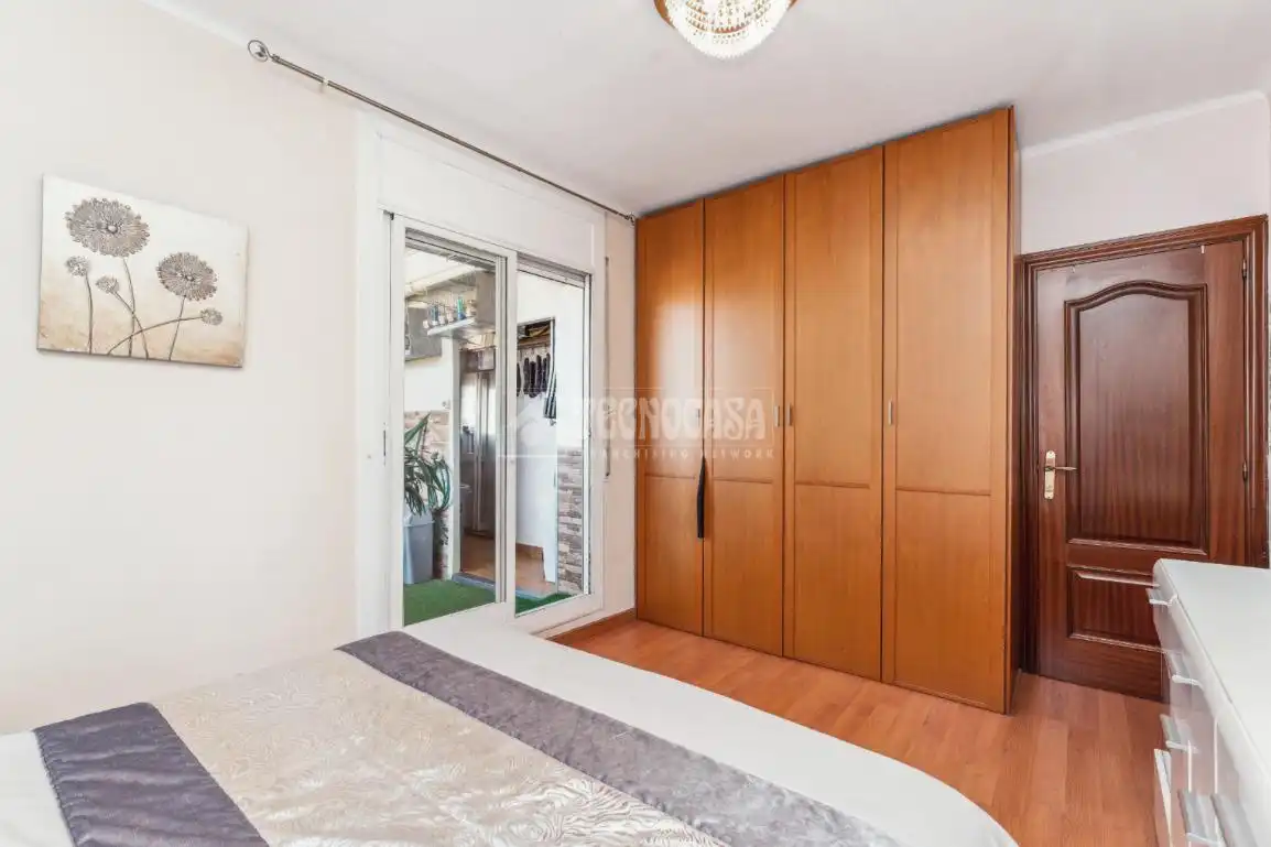 Habitación de Piso en venta en Cornellà de Llobregat con Aire acondicionado, Calefacción y Terraza