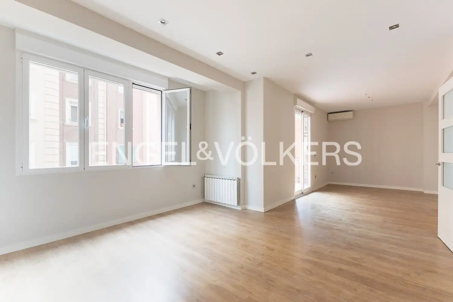 Sala de estar de Piso de alquiler en Valencia con Aire acondicionado, Calefacción y Balcón