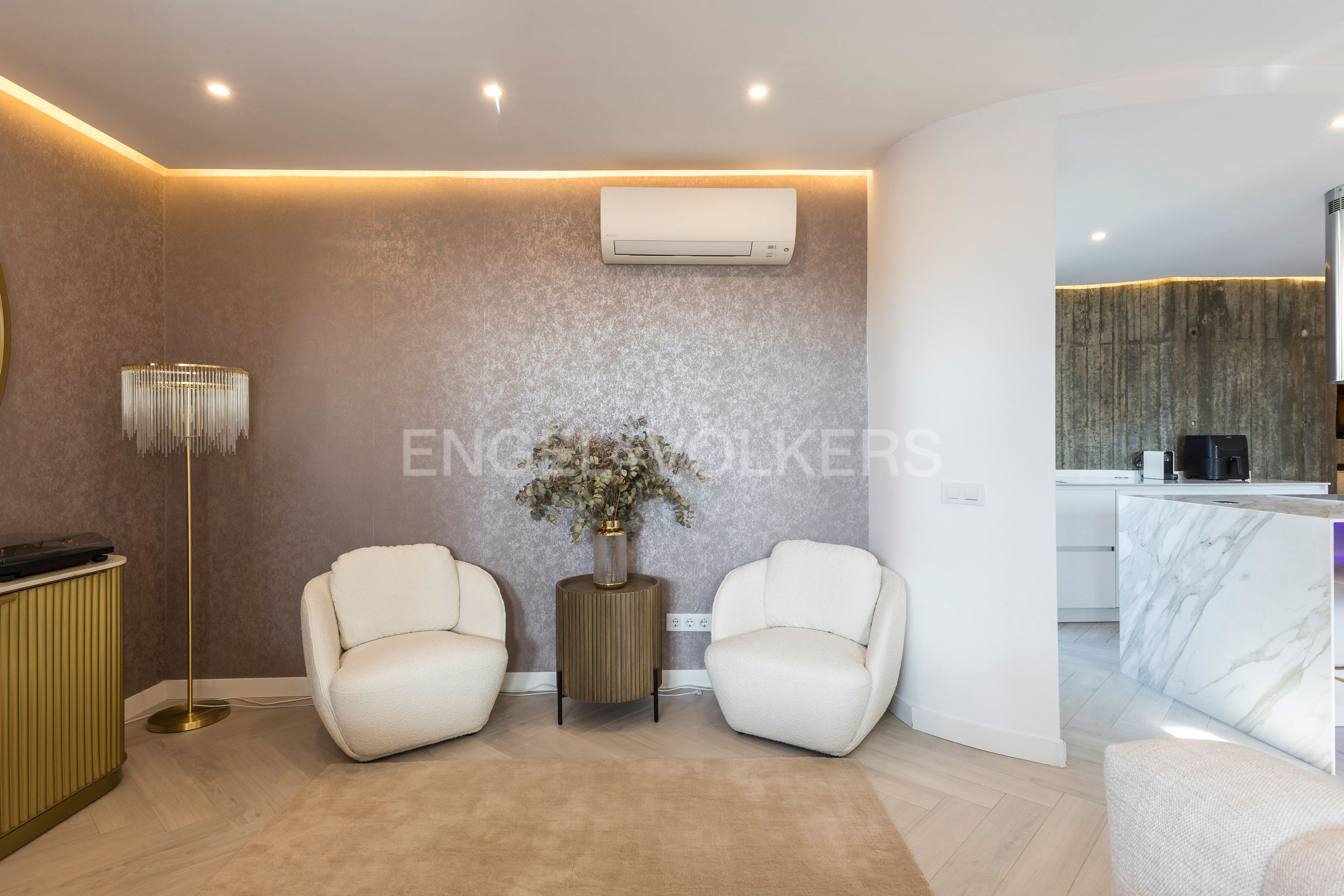 Sala d'estar de Pis de lloguer en  Madrid Capital amb Aire condicionat, Calefacció i Moblat