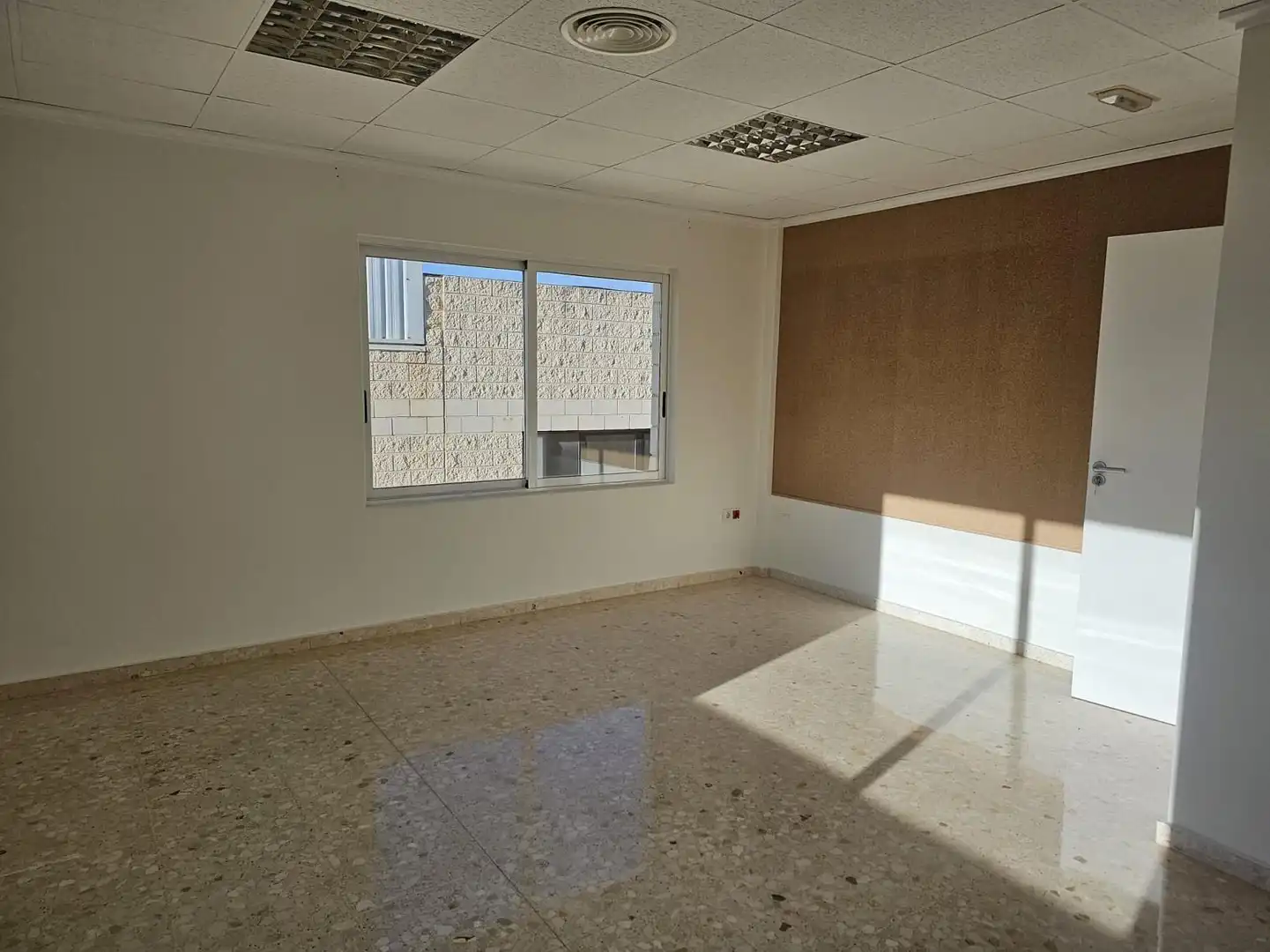 Oficina amb ascensor de lloguer a Torrellano, imagen 23