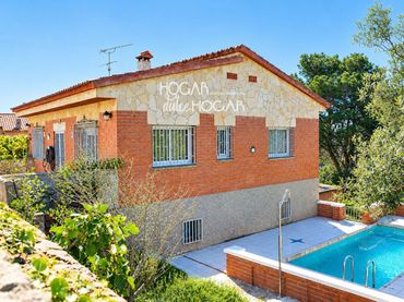 Villa con piscina in vendita a HUESCA
