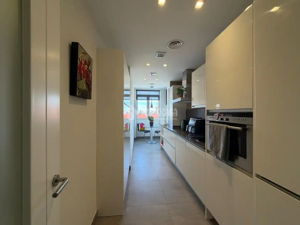 Cocina de Piso de alquiler en Madrid con Aire acondicionado y Terraza