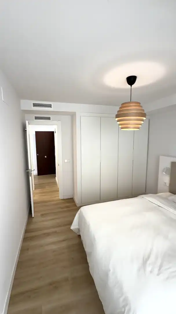 Dormitori de Apartament de lloguer en Marbella amb Aire condicionat, Calefacció i Piscina
