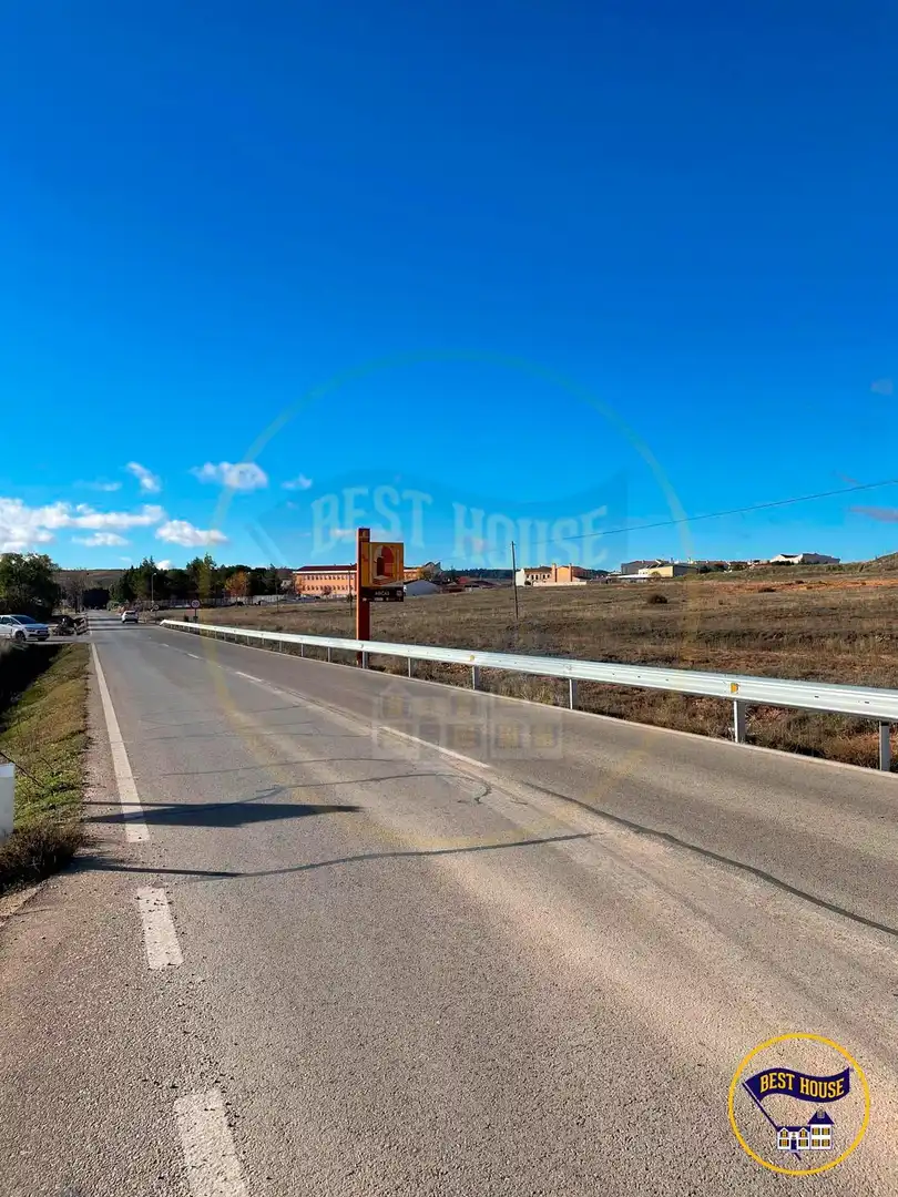 Residential zum Verkauf in Arcas del Villar