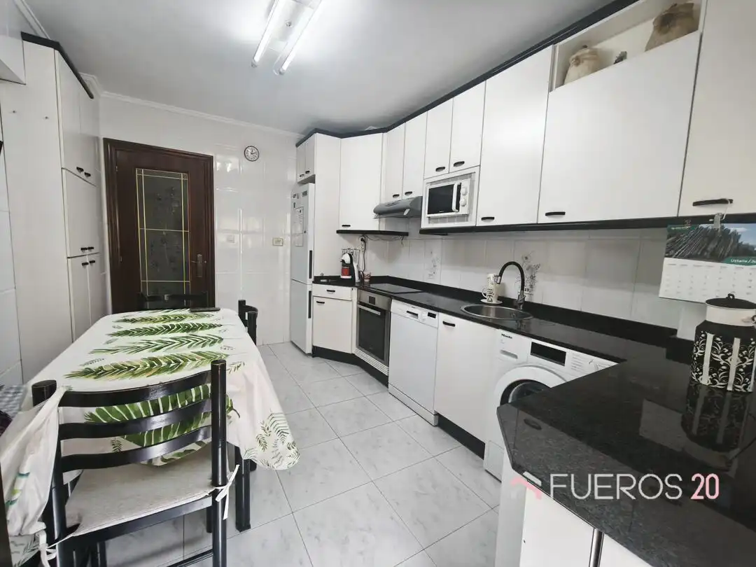 Kitchen of Flat for sale in Barakaldo   with Heating and Terrace