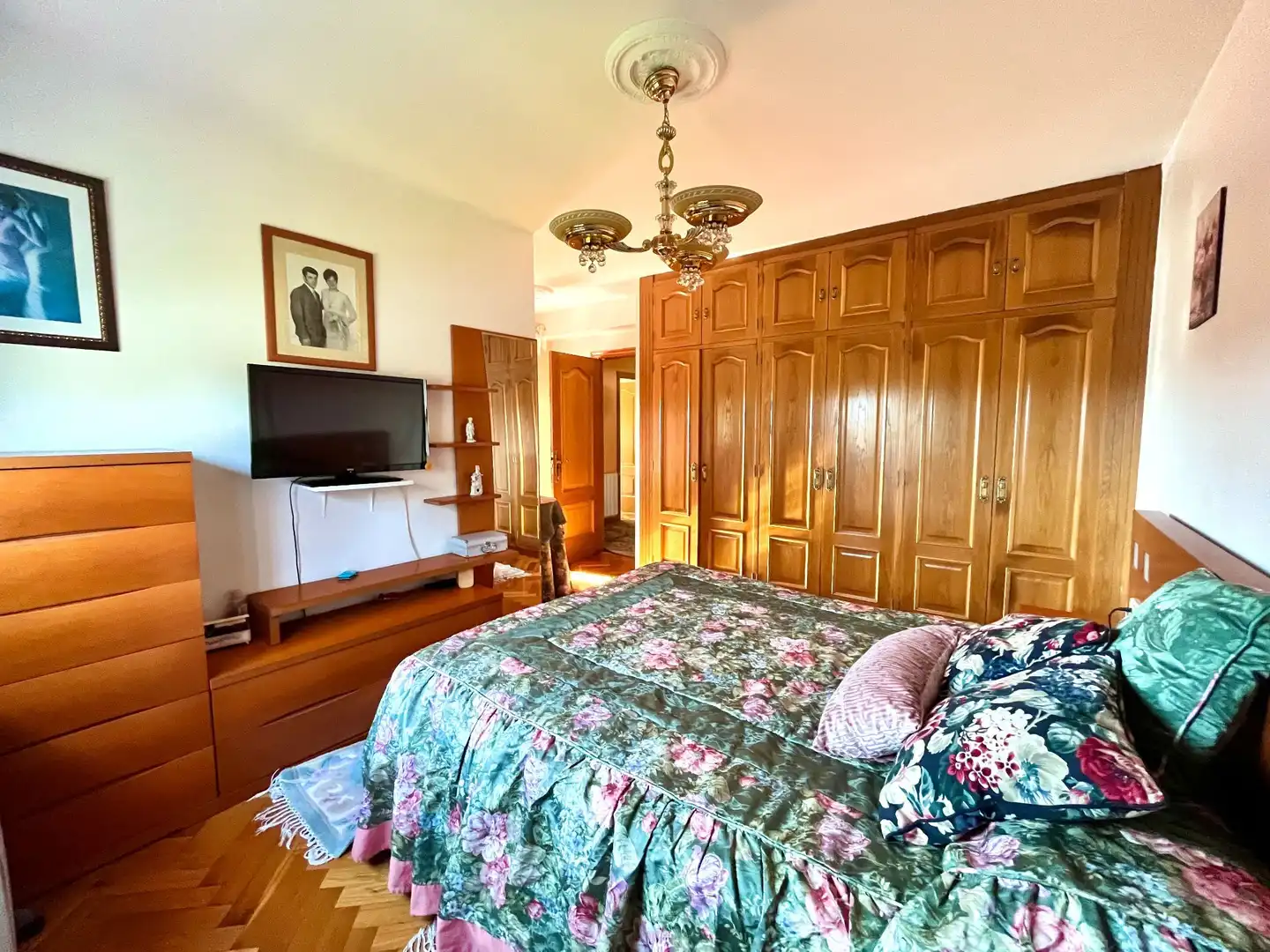 Dormitori de Casa o xalet en venda en Culleredo amb Calefacció, Terrassa i Traster
