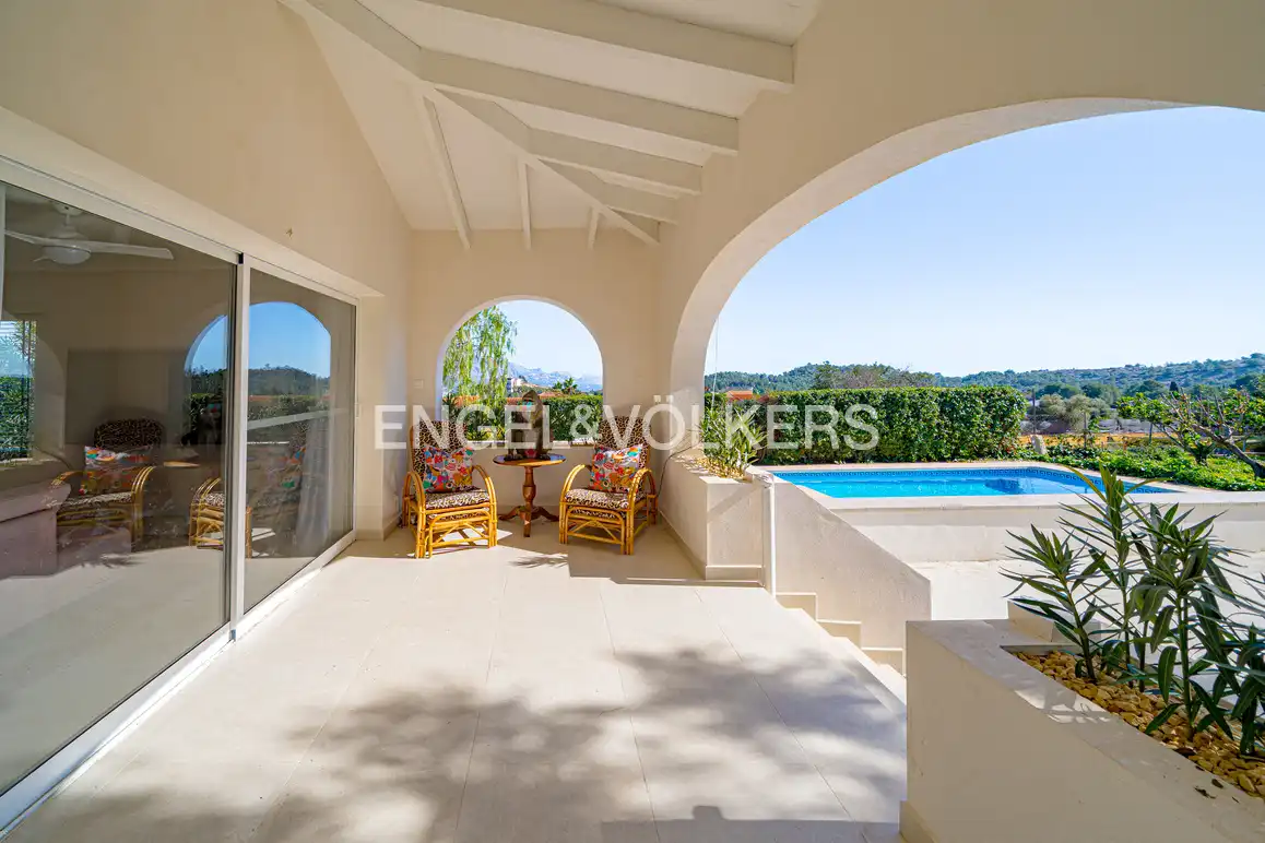 Terraza de Casa o chalet en venta en Polop con Aire acondicionado, Jardín privado y Piscina
