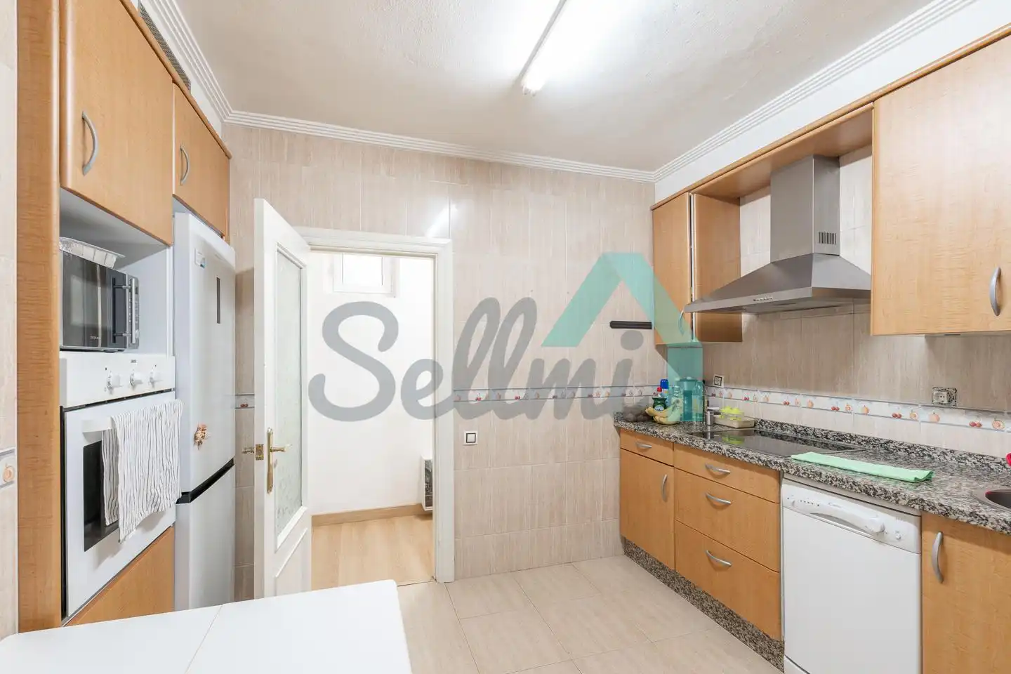 Kitchen of Flat for share in San Lázaro - Otero - Villafría