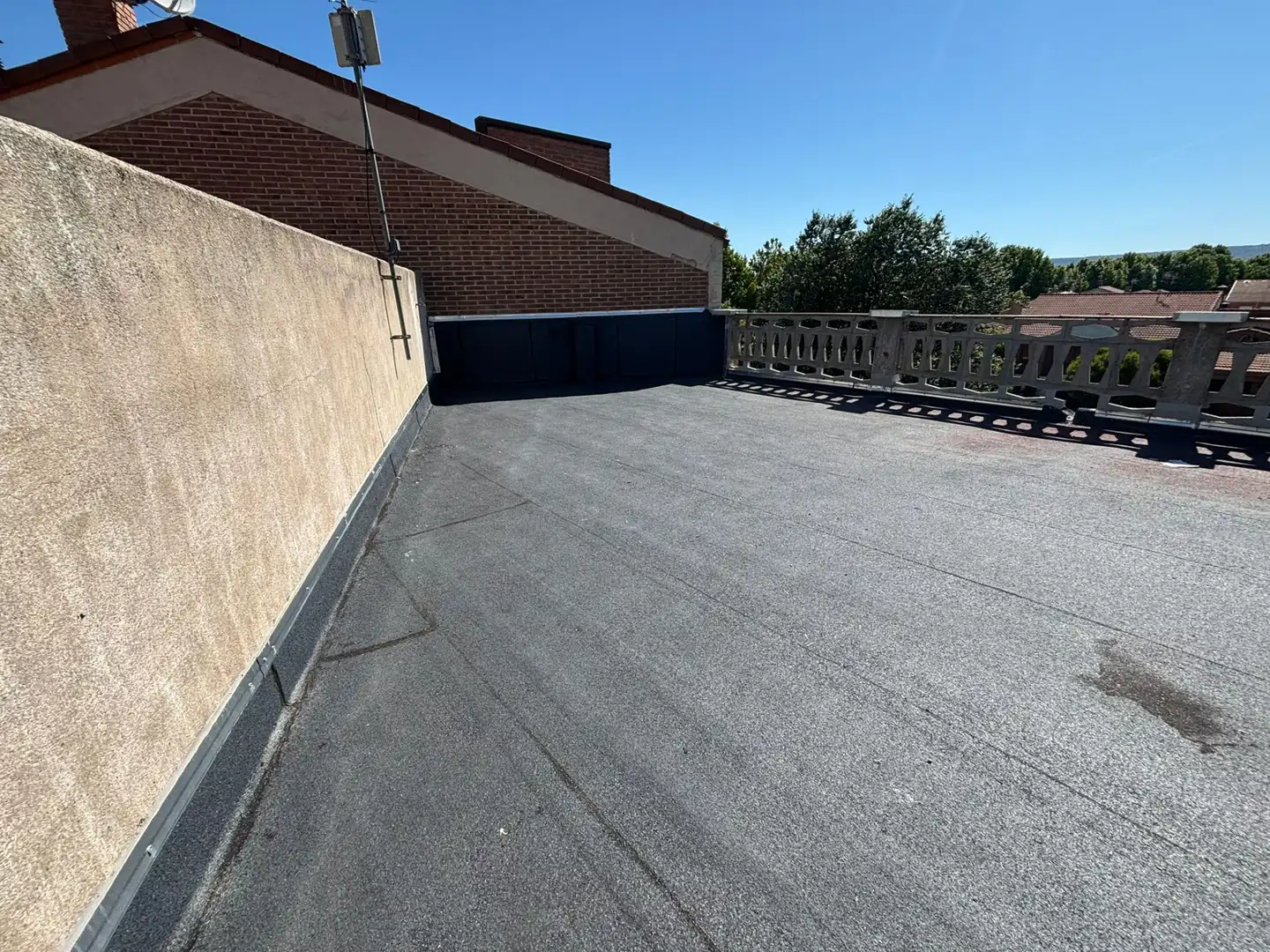 Vista exterior de Piso en venta en Azuqueca de Henares con Calefacción, Terraza y Amueblado