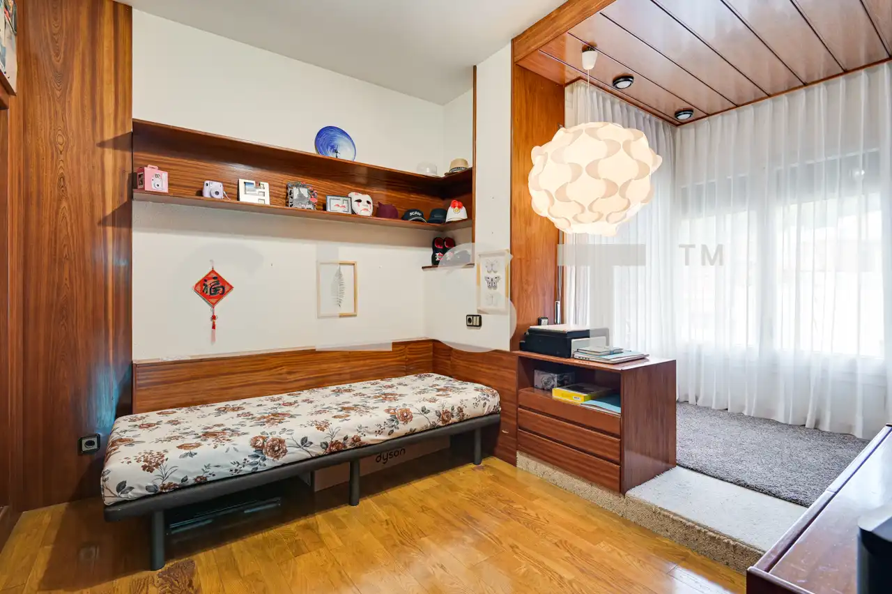 Dormitori de Casa o xalet en venda en Sant Just Desvern amb Aire condicionat, Calefacció i Jardí privat