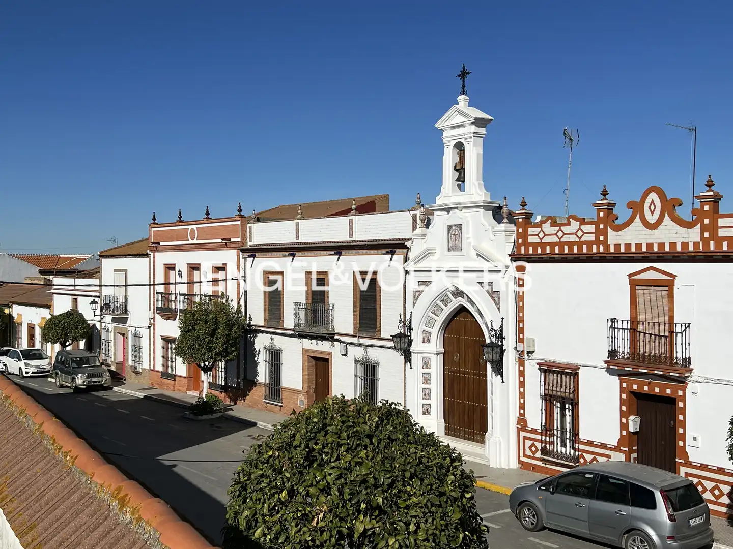 Vista exterior de Casa o xalet en venda en Villarrasa amb Calefacció, Jardí privat i Terrassa
