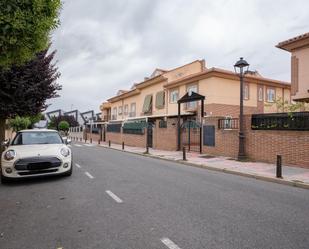 Exterior view of Single-family semi-detached for sale in Ávila Capital  with Heating, Terrace and Storage room