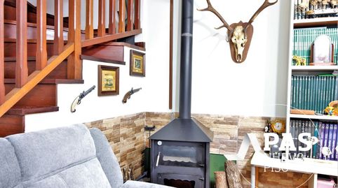 Oruña de Piélagos. En venta chalet en esquina, con jardín y amplio garaje, imatge 3